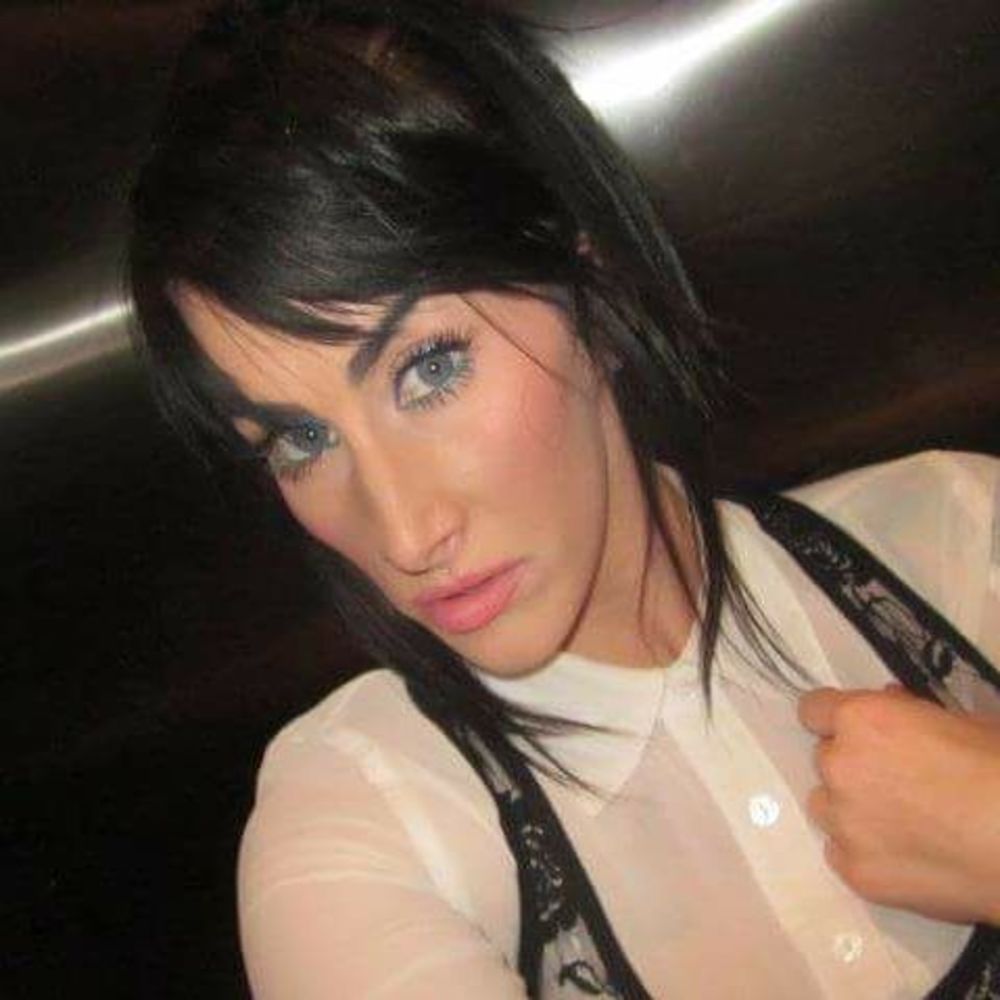 Meet your Posher, Elle